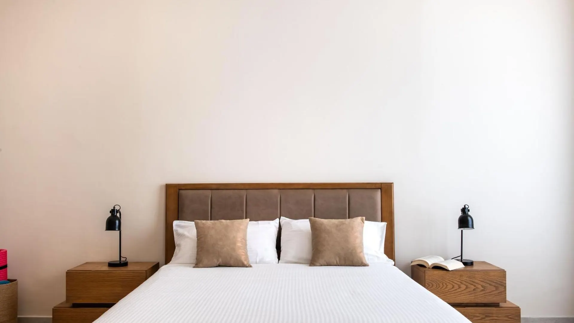 Crispi Apartments Palermo Italy
